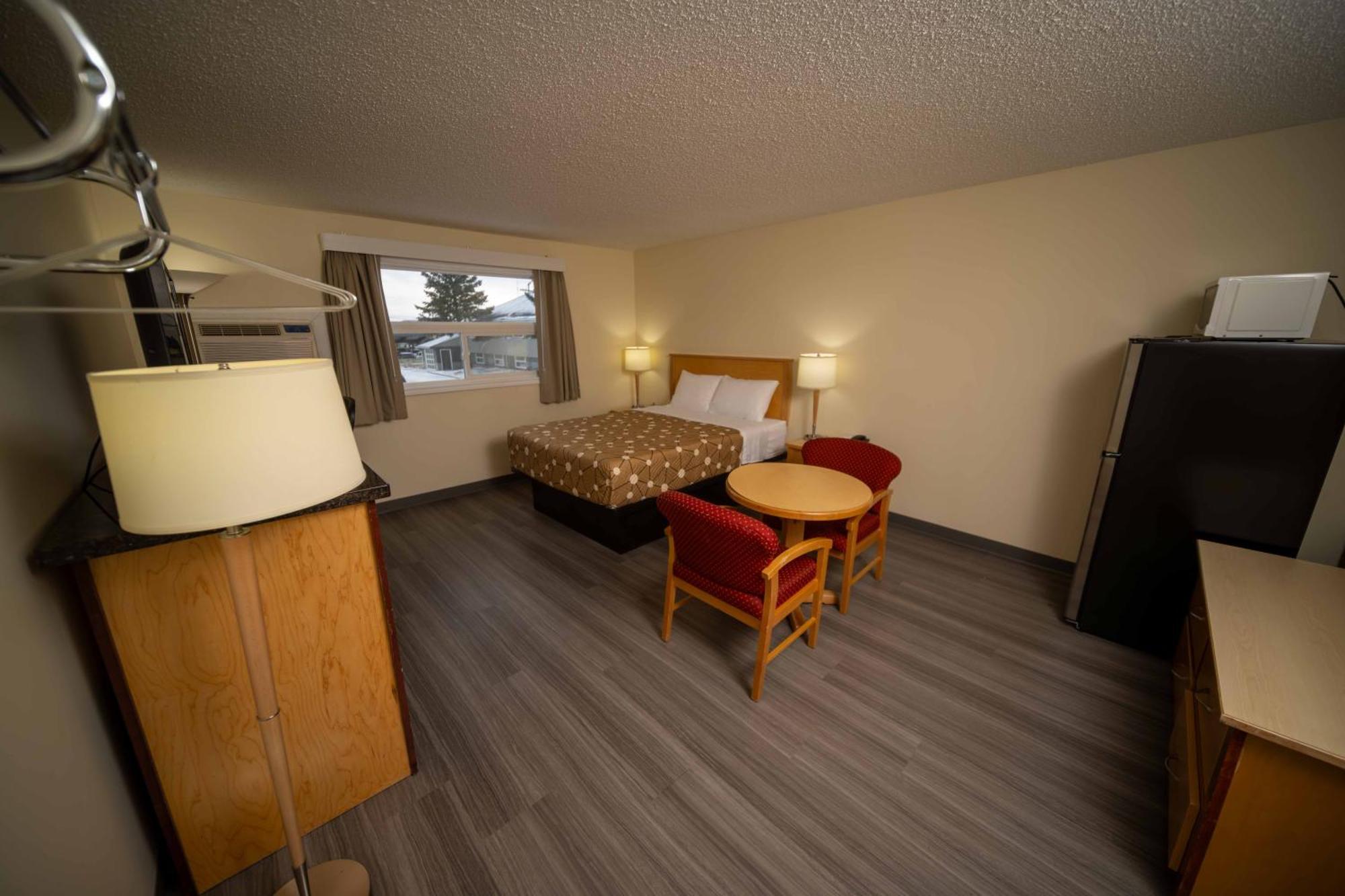Northern Lights Inn Fort St. John ภายนอก รูปภาพ