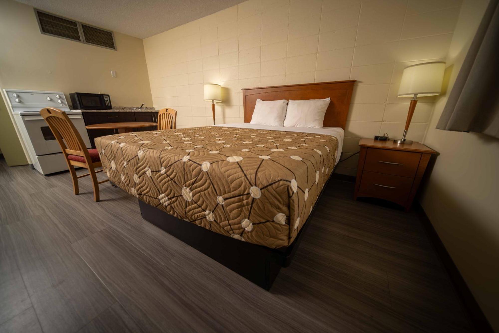 Northern Lights Inn Fort St. John ภายนอก รูปภาพ